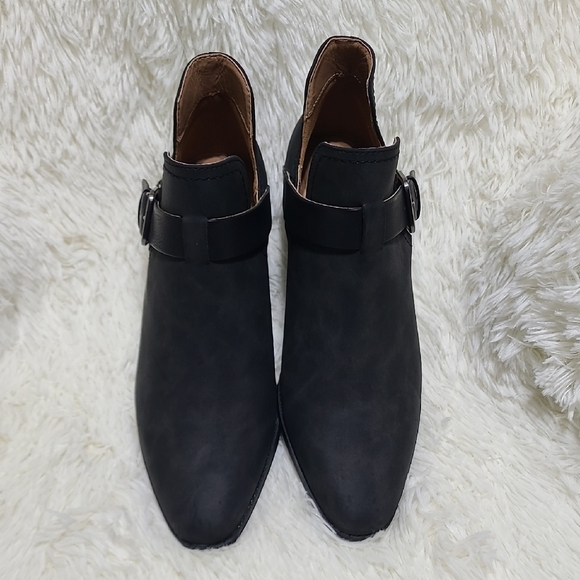 WONDERLY Black Ankle Boots with Buckle 1.4" Heel - Size 8.5M - Picture 2 of 14